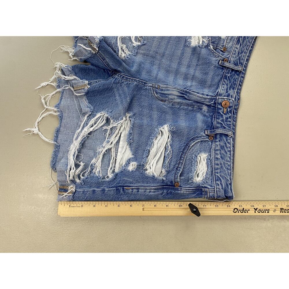 American Eagle Tomgirl Jean Shorts Womens 14 Blue Distressed Boyfriend 37x5 - Picture 6 of 15